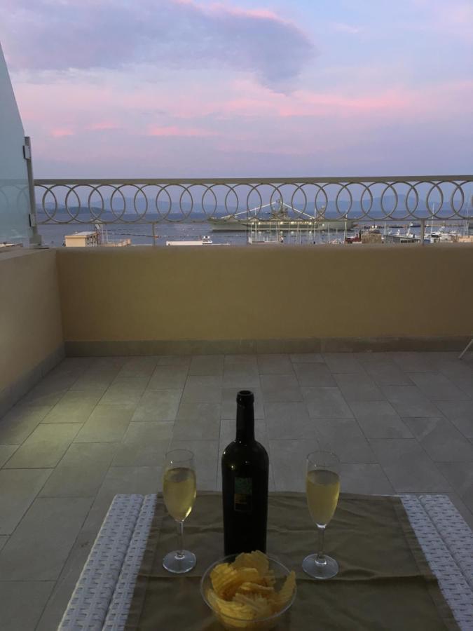 La terrazza dei colori Bed and Breakfast Gaeta Esterno foto