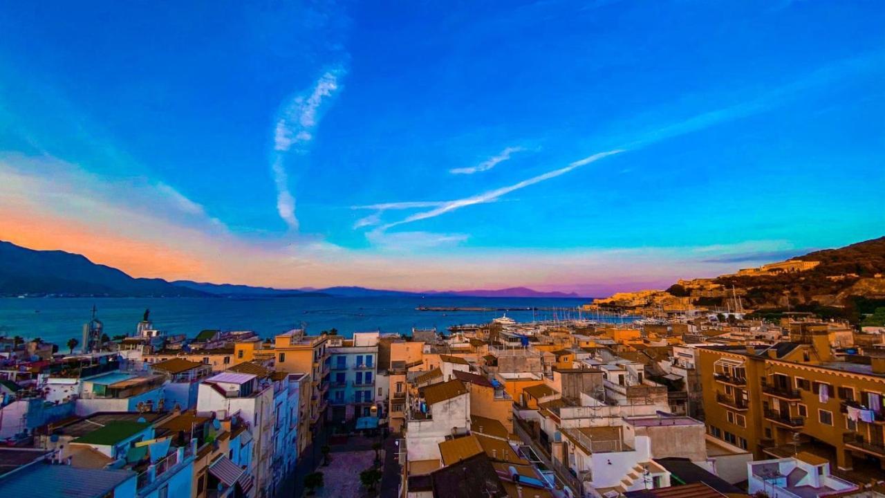 La terrazza dei colori Bed and Breakfast Gaeta Esterno foto